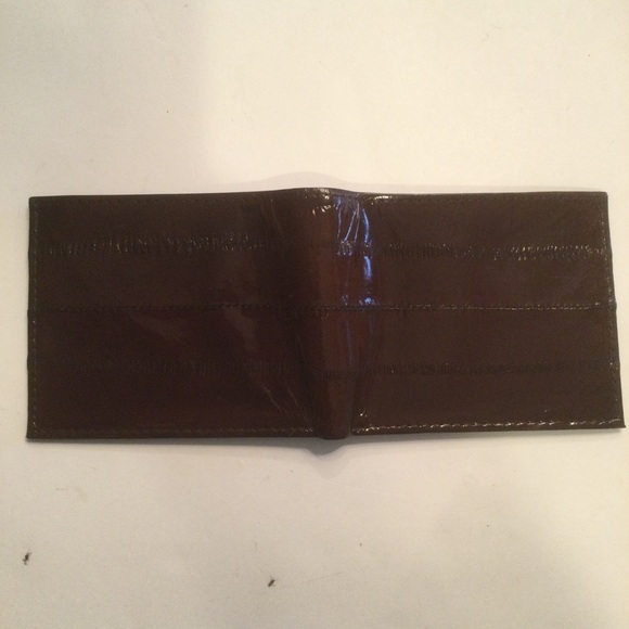 Mido Brown Leather Bifold Men’s Wallet - Picture 2 of 6